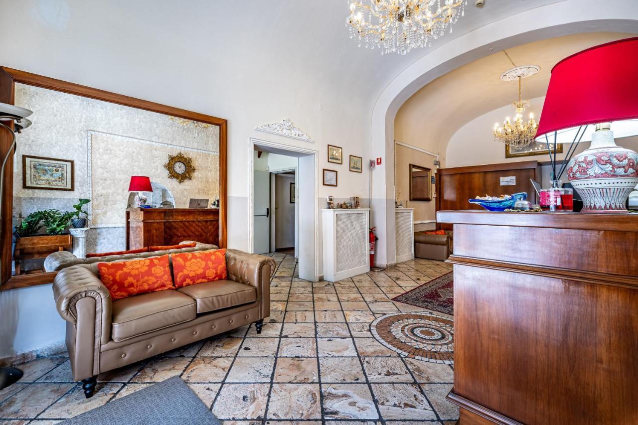 Hotel Minerva Піза Екстер'єр фото